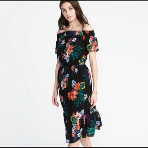 Old Navy- Off-Shoulder Black Tropical Print Midi Dress (Size M Petite)